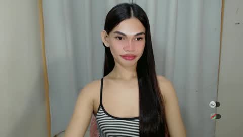 Snapshot of kaamy_dake chatting on 01-13-25, 01:17 KAAMY online show from 01-13-25, 01:17