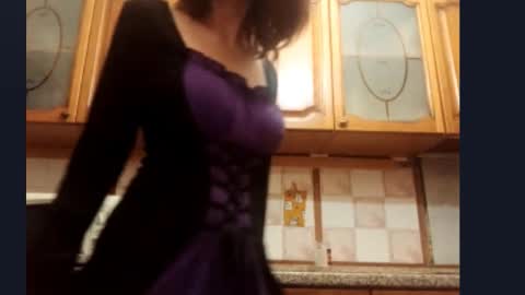 Nika online show from 10-31-25, 06:09