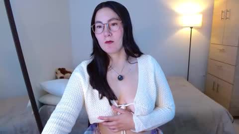 ChloeIndependient model online show from 03-25-26, 02:45