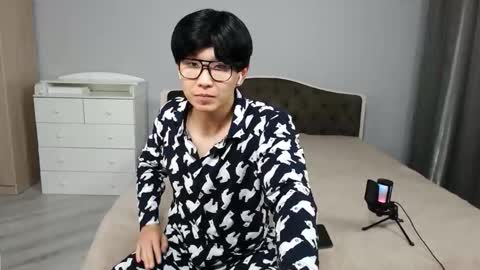 Snapshot of kai_chicken chatting on 12-19-25, 08:54 Kai Chicken online show from 12-19-25, 08:54