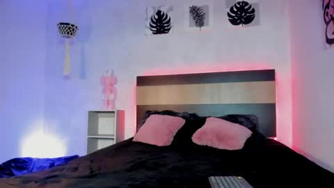         online show from 04-19-26, 02:22