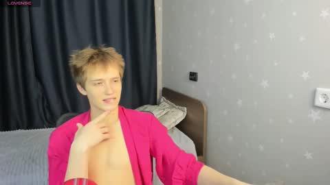 Snapshot of kai_milller chatting on 02-10-26, 07:29 Kai online show from 02-10-26, 07:29