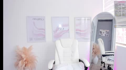 Snapshot of kaia_cam chatting on 03-09-25, 06:11    online show from 03-09-25, 06:11