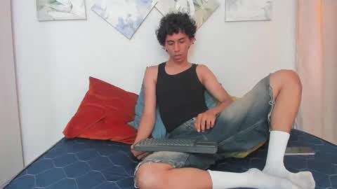 Snapshot of kaiirox chatting on 01-07-26, 08:44 kai online show from 01-07-26, 08:44