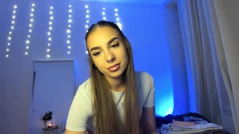 Snapshot of kaily777 chatting on 12-15-25, 07:29 kaily777 online show from 12-15-25, 07:29