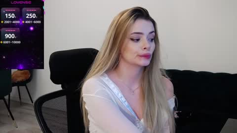 Kailyn online show from 12-02-24, 10:01