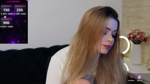 Kailyn online show from 12-06-24, 07:23