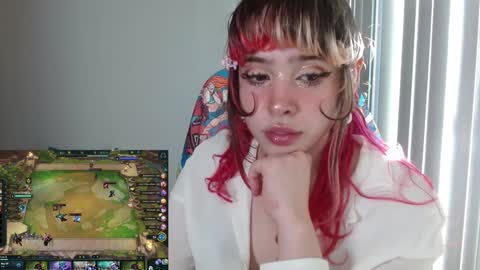 Snapshot of kairilovescumm chatting on 12-26-24, 11:03 Kairi online show from 12-26-24, 11:03