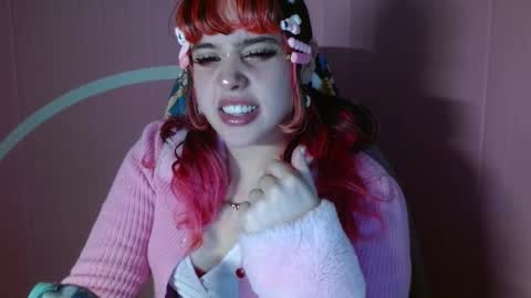 Snapshot of kairilovescumm chatting on 02-14-25, 07:02 Kairi online show from 02-14-25, 07:02