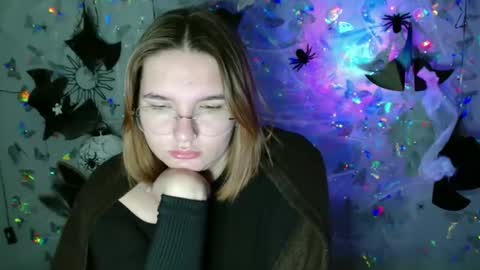 Kaitlin online show from 10-04-25, 07:17