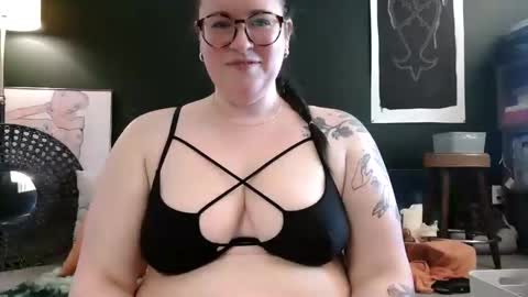 Snapshot of kaitrosss chatting on 05-04-26, 07:32 kaitrosss online show from 05-04-26, 07:32