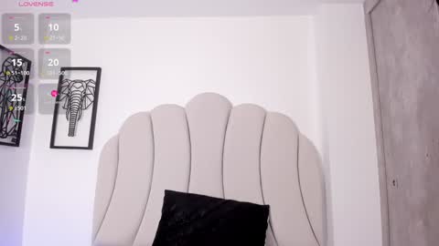 Snapshot of kaity_layne chatting on 02-04-25, 11:27 Kaity Lane online show from 02-04-25, 11:27