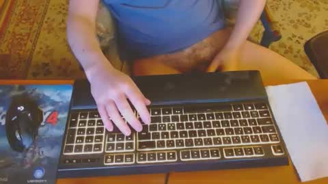 Snapshot of kaiuty chatting on 12-24-24, 06:50 Leon online show from 12-24-24, 06:50