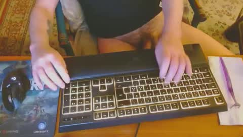 Snapshot of kaiuty chatting on 12-29-24, 06:16 Leon online show from 12-29-24, 06:16