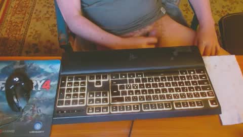 Snapshot of kaiuty chatting on 01-03-25, 12:00 Leon online show from 01-03-25, 12:00