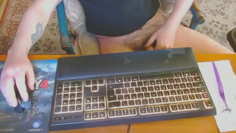 Snapshot of kaiuty chatting on 01-11-25, 12:40 Leon online show from 01-11-25, 12:40