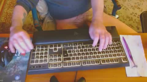 Snapshot of kaiuty chatting on 01-22-25, 09:21 Leon online show from 01-22-25, 09:21