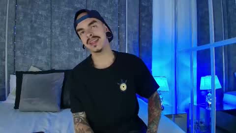 Snapshot of kaletattoos chatting on 09-24-25, 11:02 Kale online show from 09-24-25, 11:02