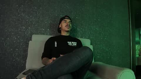 Snapshot of kaletattoos chatting on 09-30-25, 11:15 Kale online show from 09-30-25, 11:15
