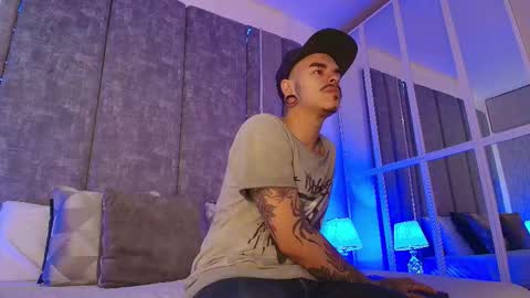 Snapshot of kaletattoos chatting on 10-01-25, 11:38 Kale online show from 10-01-25, 11:38