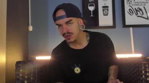 Snapshot of kaletattoos chatting on 10-10-25, 11:20 Kale online show from 10-10-25, 11:20