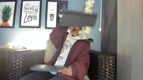 Snapshot of kaletattoos chatting on 10-18-25, 11:11 Kale online show from 10-18-25, 11:11