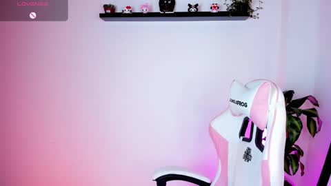 Kali Ka Please help me with your thumbs up its important   dont forget my birthday on October 26 online show from 09-19-25, 06:08