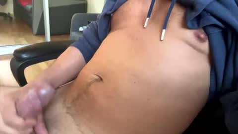 Snapshot of kaliber111 chatting on 10-31-25, 08:48 kaliber111 online show from 10-31-25, 08:48