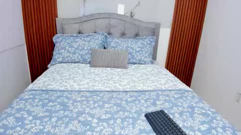 Snapshot of kalibloom_ chatting on 12-02-25, 08:48 Kali Bloom online show from 12-02-25, 08:48