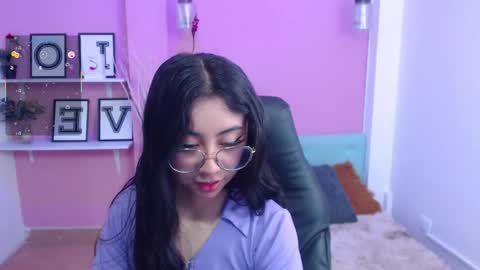 Snapshot of kalilowe_ chatting on 09-15-25, 04:18 Kali online show from 09-15-25, 04:18