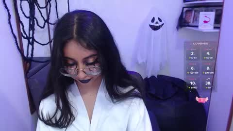 Snapshot of kalilowe_ chatting on 10-30-25, 06:30 Kali online show from 10-30-25, 06:30