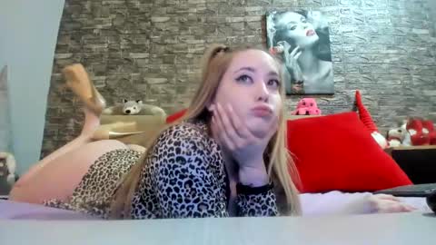 kalindahot online show from 02-16-25, 10:10