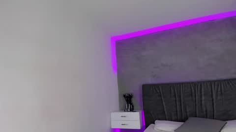 Carolina   online show from 12-14-24, 03:47