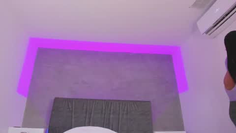 Carolina   online show from 01-16-25, 03:56