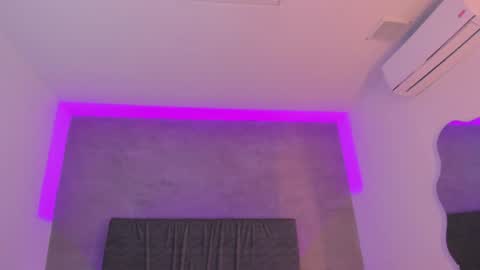 Carolina   online show from 01-25-25, 03:41