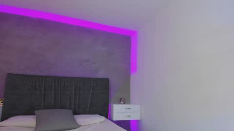 Carolina   online show from 02-19-25, 05:16