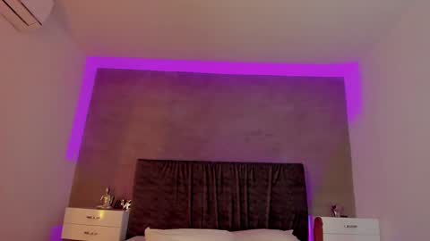 Carolina   online show from 02-21-25, 03:54