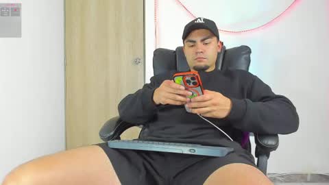 Snapshot of kalivan_voinesscu chatting on 06-03-26, 08:50 K A L I online show from 06-03-26, 08:50