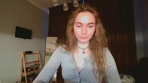 Snapshot of kalorine chatting on 03-03-26, 01:39 Mellikyy online show from 03-03-26, 01:39