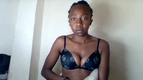 Snapshot of kalyssia_belle chatting on 07-23-26, 11:24 kalyssia_belle online show from 07-23-26, 11:24