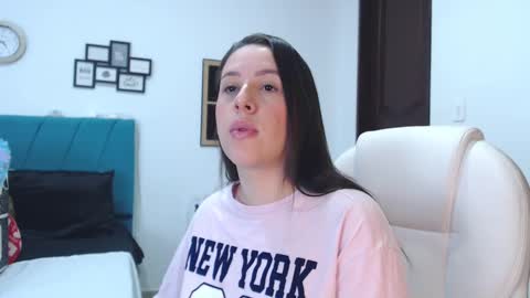 Snapshot of kam_lopez chatting on 02-11-25, 10:18 Kamilalopez online show from 02-11-25, 10:18