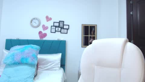 Snapshot of kam_lopez chatting on 02-23-25, 10:20 Kamilalopez online show from 02-23-25, 10:20