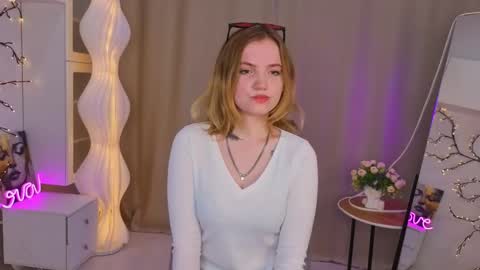 Emily online show from 05-28-26, 06:21
