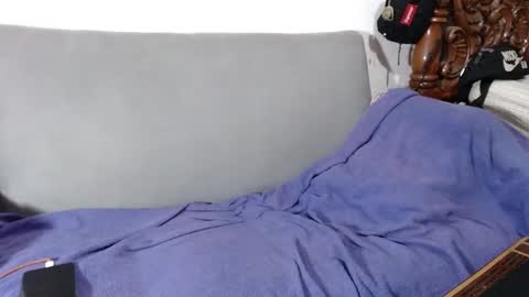 Snapshot of kamenov00 chatting on 02-09-25, 02:17 kamenov00 online show from 02-09-25, 02:17