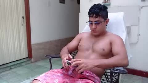 Snapshot of kamenov00 chatting on 09-08-25, 03:22 kamenov00 online show from 09-08-25, 03:22