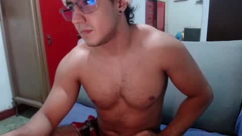 Snapshot of kamenov00 chatting on 10-13-25, 12:43 kamenov00 online show from 10-13-25, 12:43