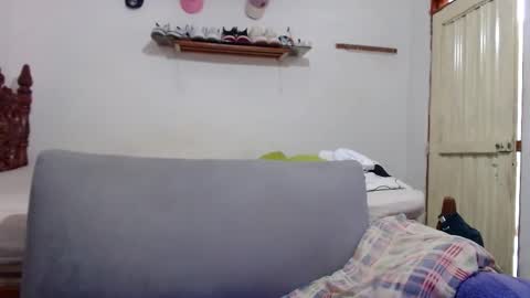 Snapshot of kamenov00 chatting on 10-29-25, 05:25 kamenov00 online show from 10-29-25, 05:25