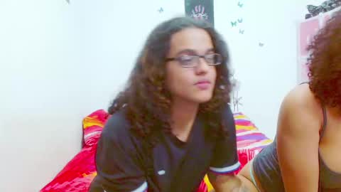 Dante and Carolina independient model online show from 03-10-25, 12:18