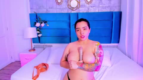 Kamila Betancourt online show from 03-11-25, 05:24