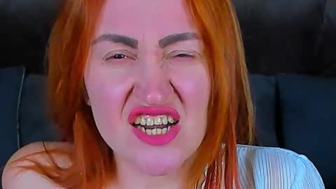 Snapshot of kamilahot25 chatting on 10-06-25, 06:27 kamilahot25 online show from 10-06-25, 06:27